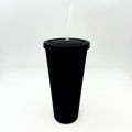 Tumero de doble pared de plástico negro de goma para 22 oz/24 oz/650 ml de vaso de paja