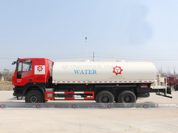 العلامة التجارية الجديدة IVECO RHD 1800gallons شاحنة رش المياه