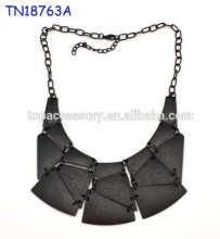 Black jade necklace retro in Decorative patter