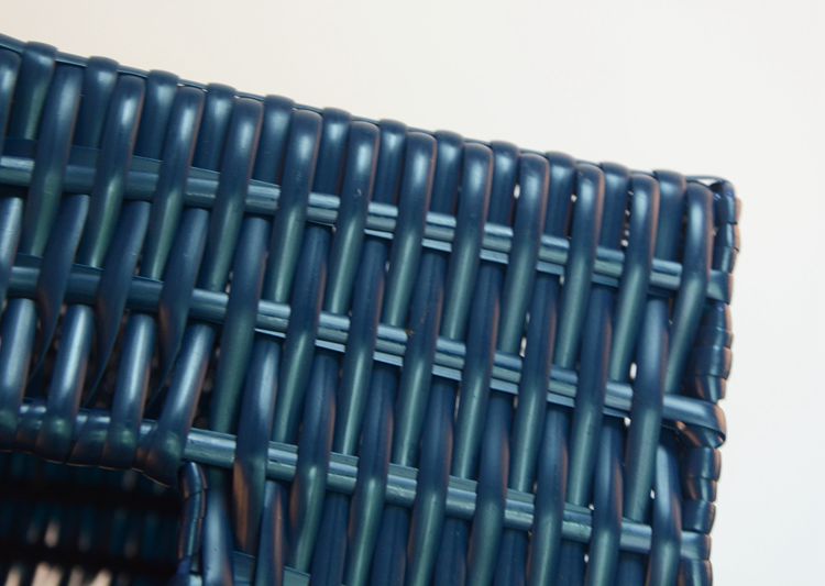 weaving plastic basket