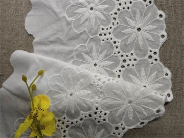 Ivory Raschel Cotton Lace for Garment Accessories