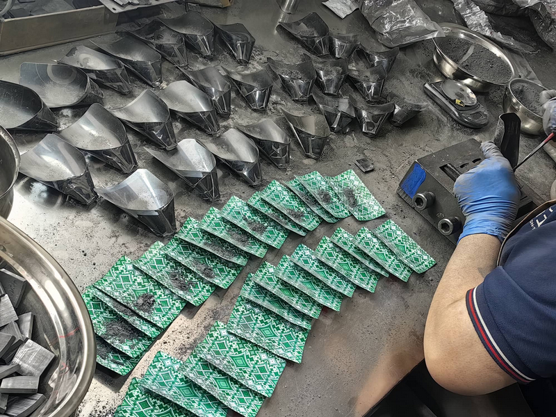 Yokelink Diamond Core Drill Bits Saiz yang berbeza (7) Yokelink Diamond Core Drill Bits Different Sizes (7)