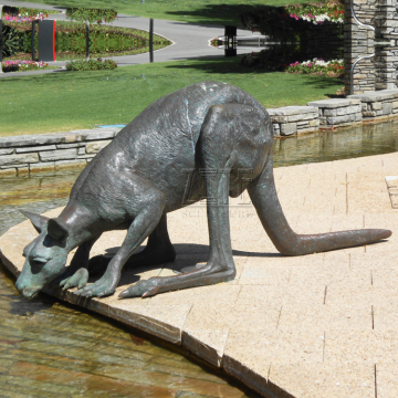 Antique garden sculpture metal craft bronze kangaroo statue
