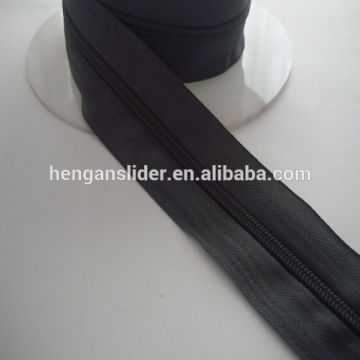 Good quality NO.8 nylon zipper tape with long chain black color tape