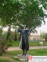 Ostentatious Elite Projects Statue