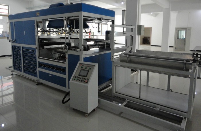 Automatic High Speed Vacuum Forming Machine