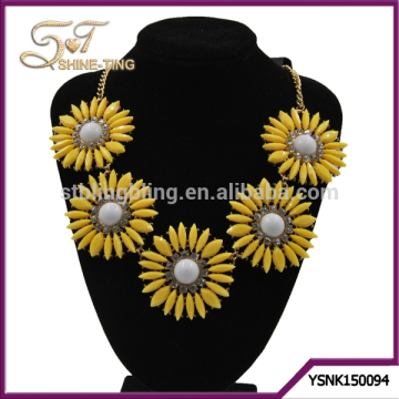 YELLOW FLOWER NECKLACE ACRYLIC CRYSTAL FLOWER NECKLACE