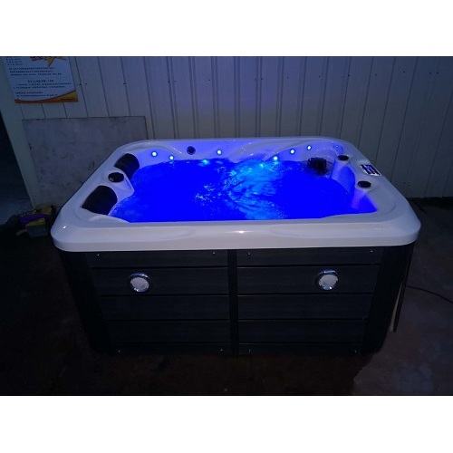 High Quality 3 Seat Backyard MassageBathtub