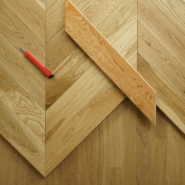 European oak chevron hardwood fishbone flooring