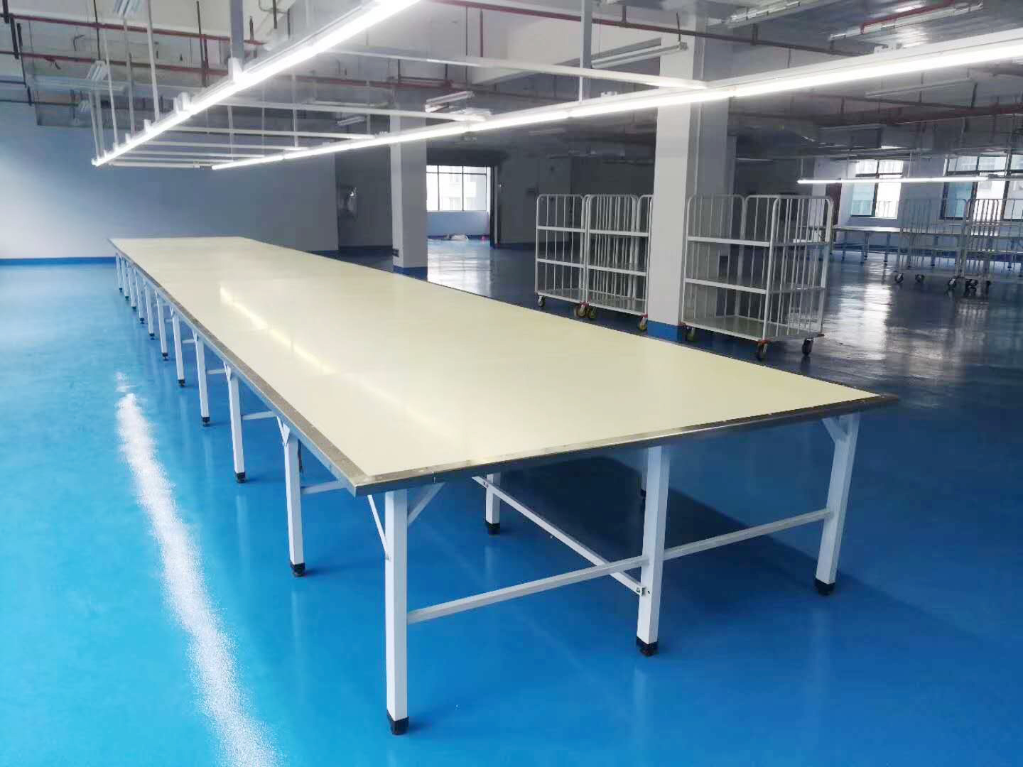 Customize Industrial Clothing Cutting Fabric Table for Textile Garment Factory Manual Online Support