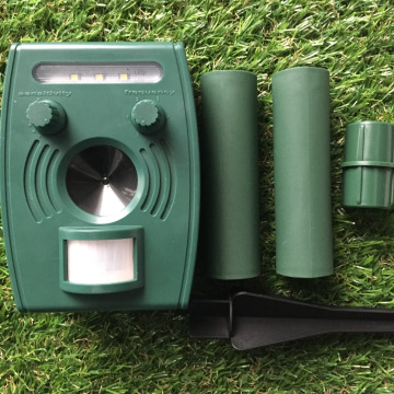 SL7069 Newest Ultrasonic Solar Power Pest wild Animal Cat&Dog Repellent