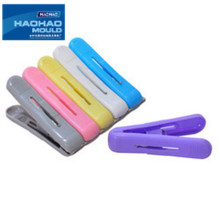 Customized high precision plastic cloth clip injection mould