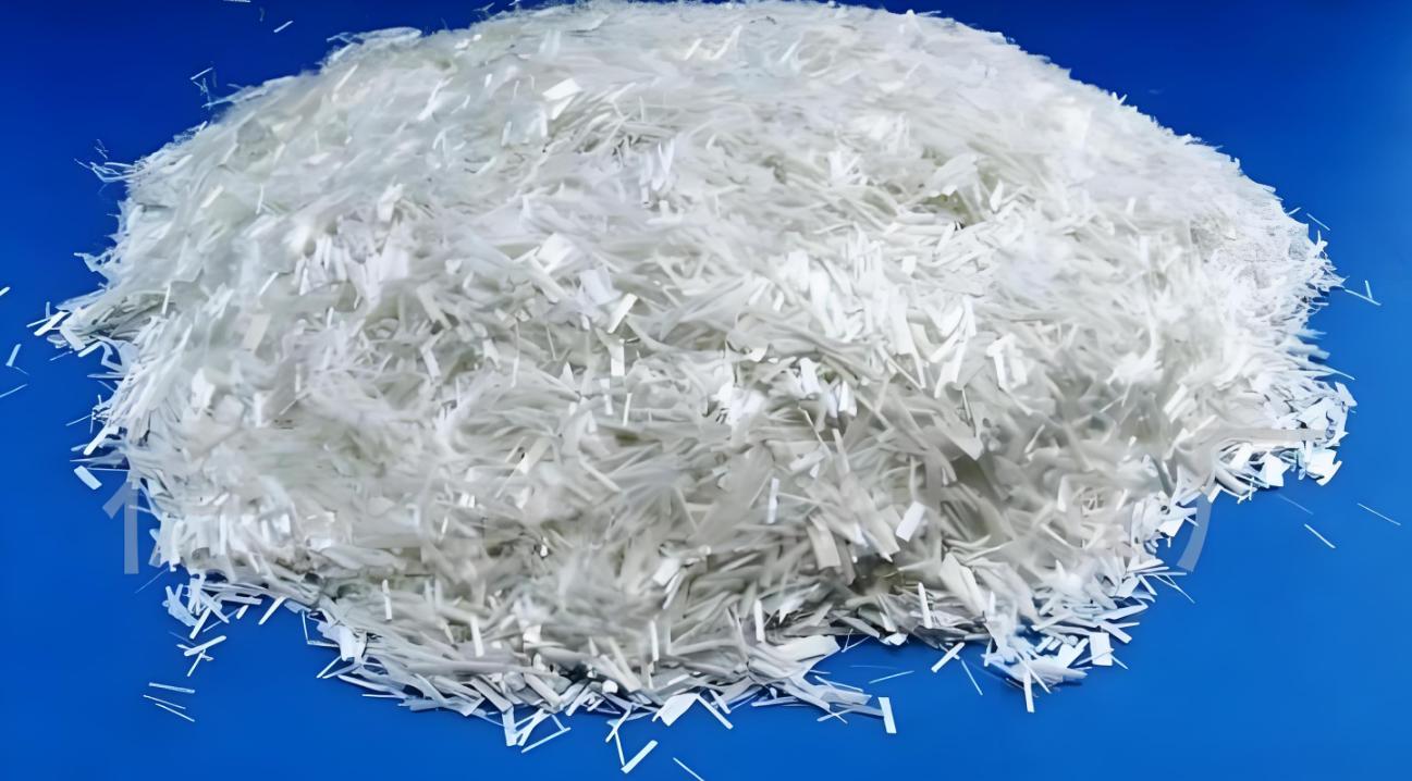 A adição de fibras do produto melhora a resiliência do produto contra a deformação. The addition of product fibers enhances the product's resilience against deformation.