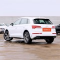 Mittelgroße 5-Sitzer-SUV Audi Q5L