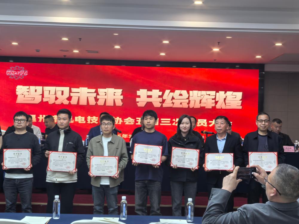 69b49d6d976e7877b4d9a76e5e52cec(1) 69b49d6d976e7877b4d9a76e5e52cec(1)