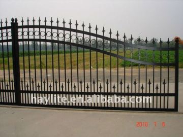 Aluminum driveway gate