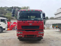 Trattore per camion a 10 ruote di marca CAMC