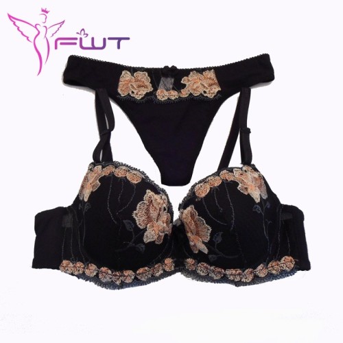 Ladies Sexy Women Fancy Embroidery Bra and Panty Set (W098059-3)