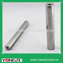 Magnetic filter bar with internal thread.
