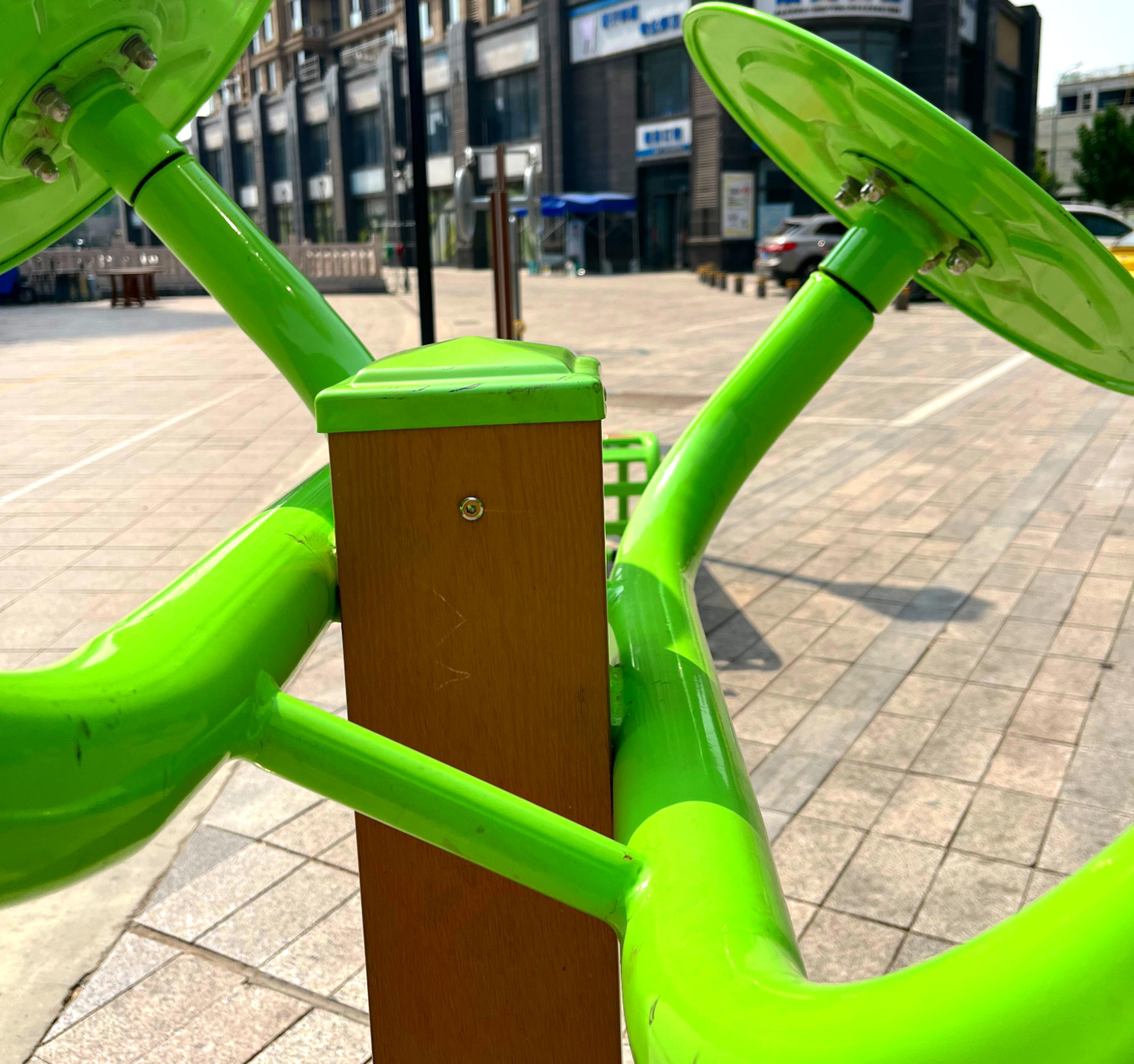 Оборудование для фитнеса на открытом воздухе Outdoor fitness equipment