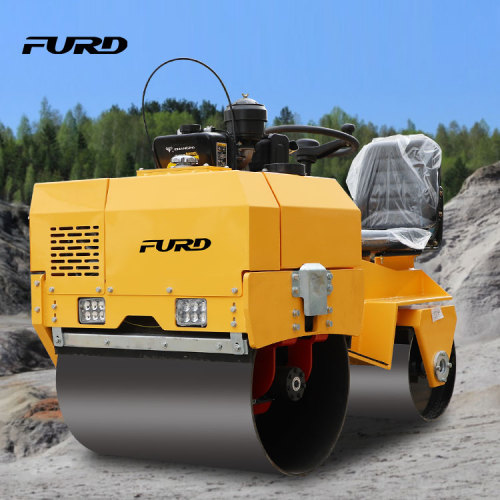 High performance 700kg small driving road roller