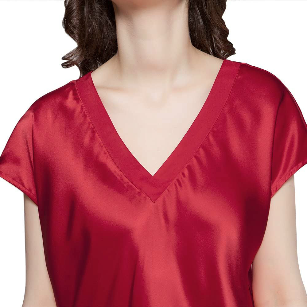 Chemises de nuit en soie rouge Red Silk Nightgowns