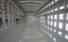 Factory solvent-free anti-corrosion self-flowing flat paint