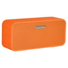 Outdoor Bluetooth Speaker with NFC SIRI Function