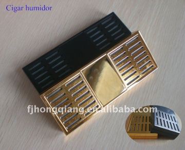 Cigar humidor