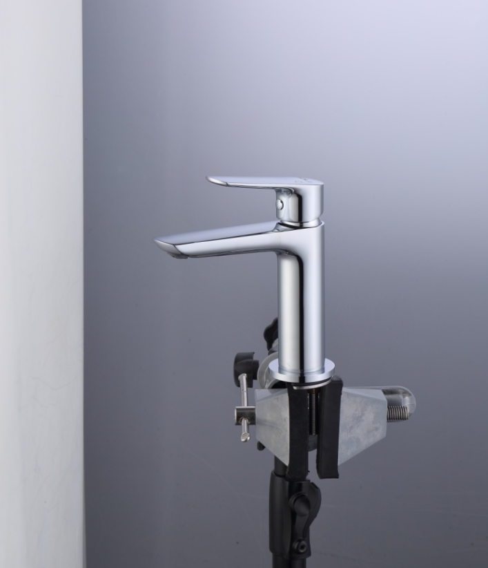 Wall-mounted Modern Basin Faucet Mixer Tap