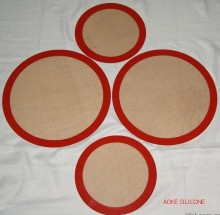 Silicone baking mat