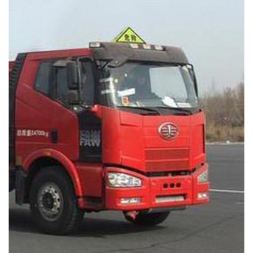 JIEFANG FAW 8X4 Flammable Liquid Transport Tanker