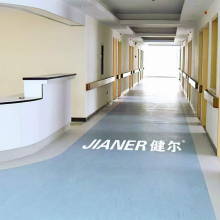 Wear-resistant and non-slip PVC homogeneous floor