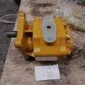 Komatsu D85 D155 Bulldozer Gear Pump0743371102