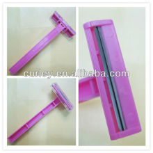 Double blade disposable razor