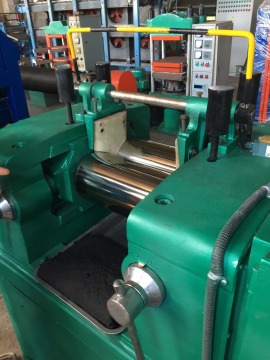 Laboratory use open rubber mixer