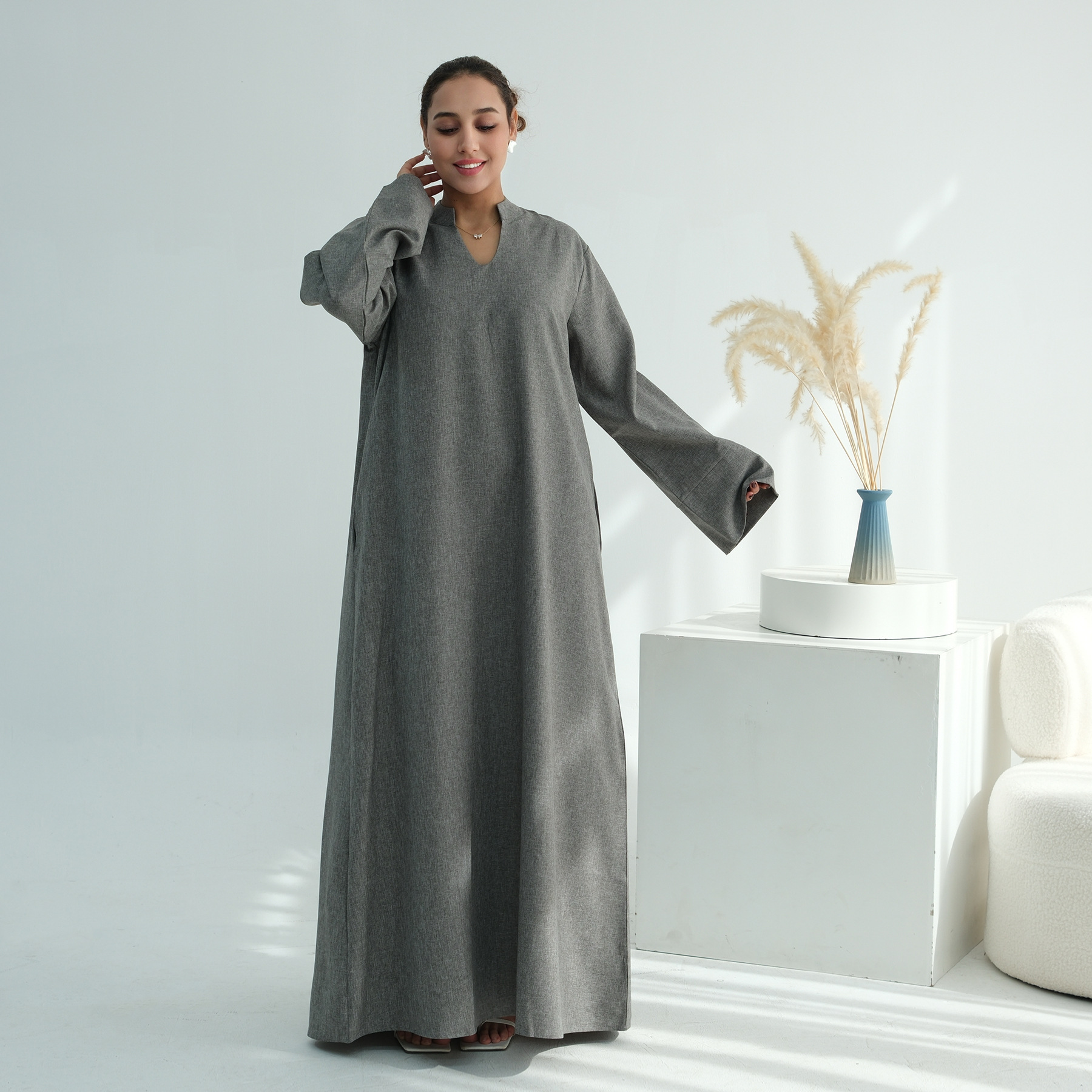 نمای پشت کتانی گشاد Abaya Loose Fit Linen Abaya Back View