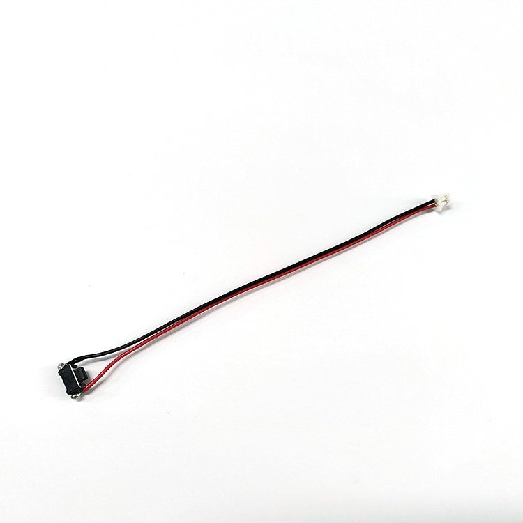 Rot- und Schwarz -Parallel -Klemmendraht Red and black parallel terminal wire