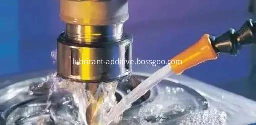 резка жидкость на масляной основе oil based cutting fluid