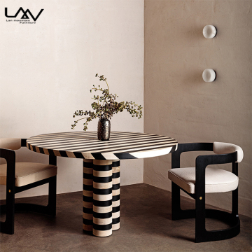 Nordic Style Zebra-Stripe Round Wooden Dining Table for Hotels and Restaurants