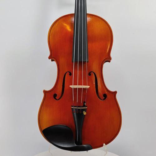 Violas with good sound are on sale