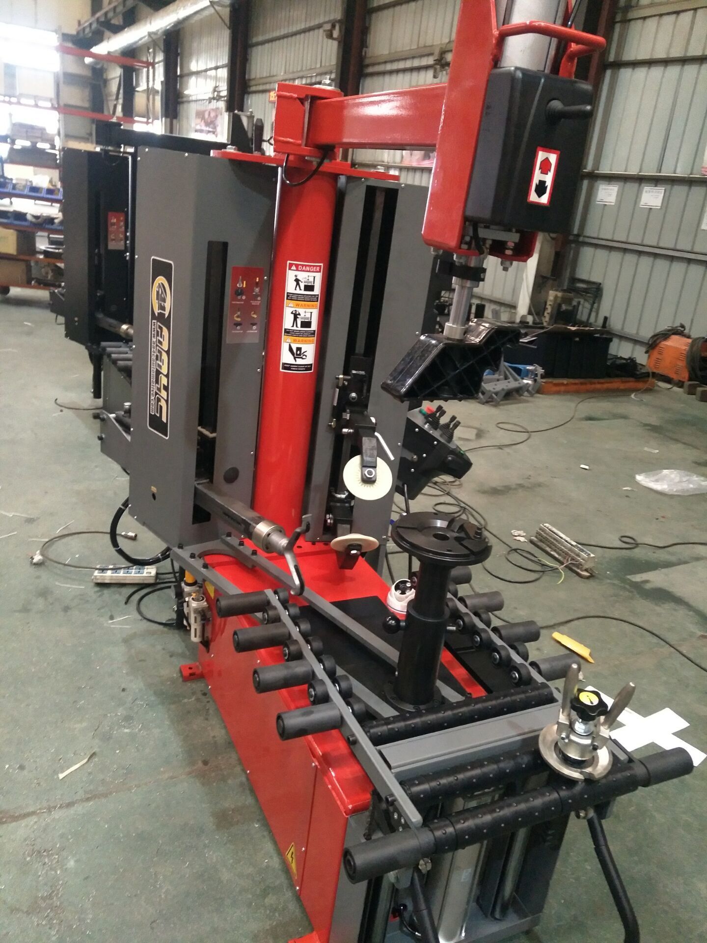 AA4C tire fitting machine prices full-automatic tire changing machine tire service machine AA-FTC98