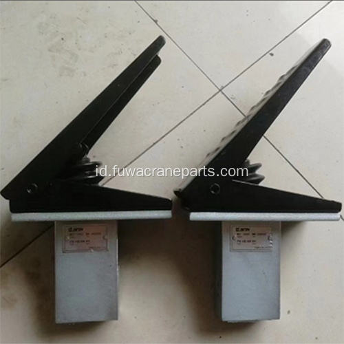 pedal yang dijual untuk crane crawler xcmg