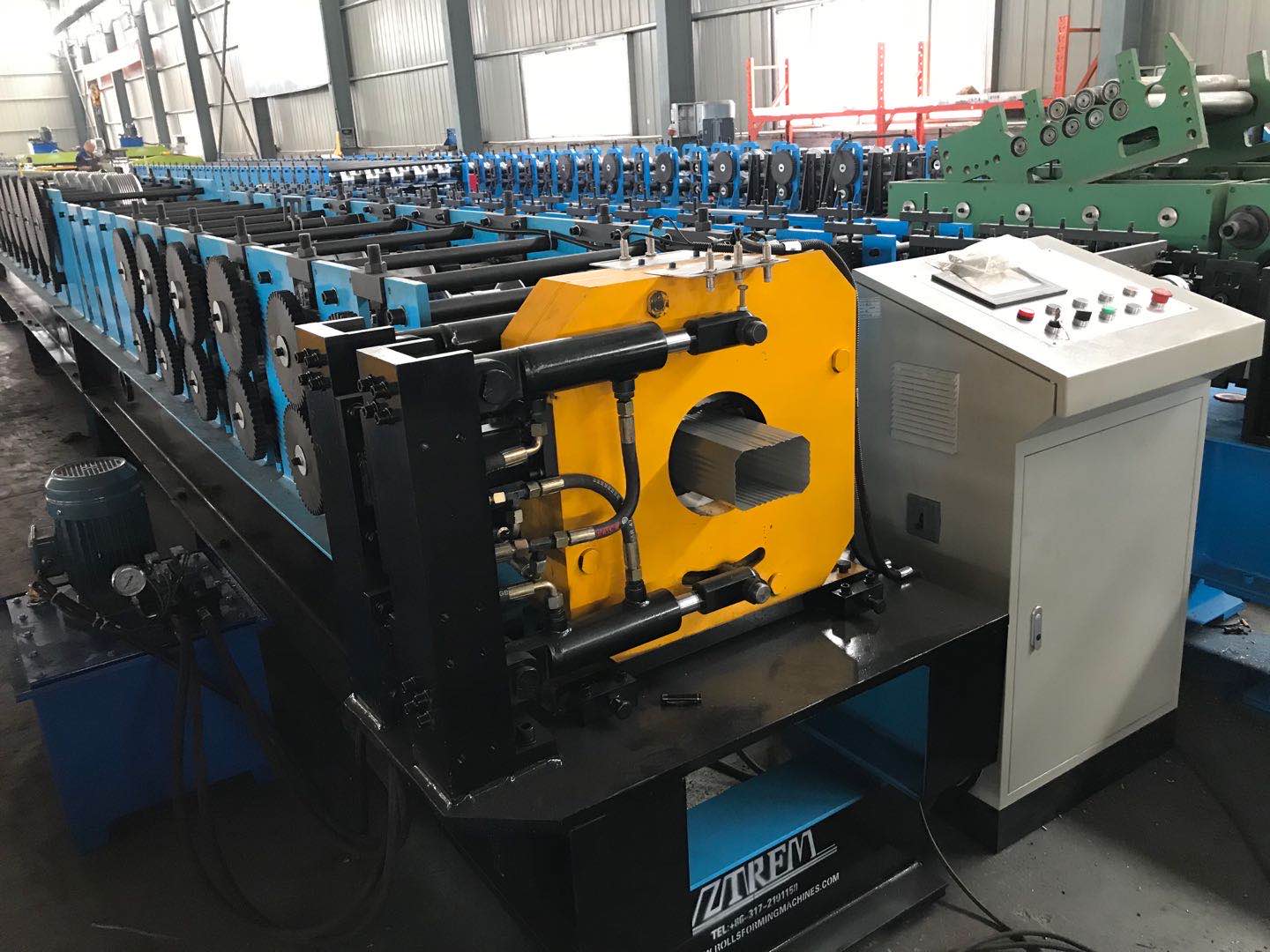 Hot sale special-shaped downspout cold roll forming machine