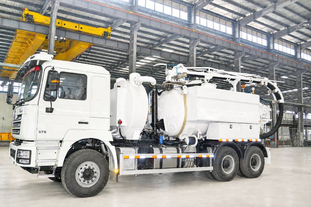 Комбинированные вакуумные погрузчики Combined Vacuum Jetting Trucks