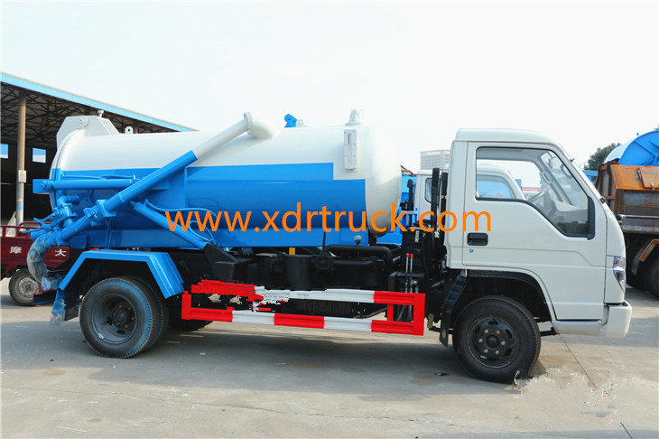 Euro4 Suction Sewage Truck 