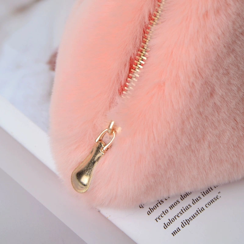 Fashion Warm and Lovely Simple Plush Rabbit Fur Bag Triangle Handbag