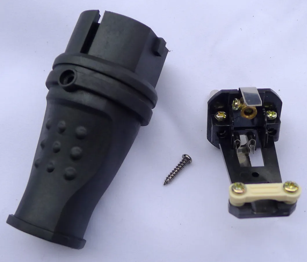 German Standard French European Standard Waterproof Extension Wiring Plug