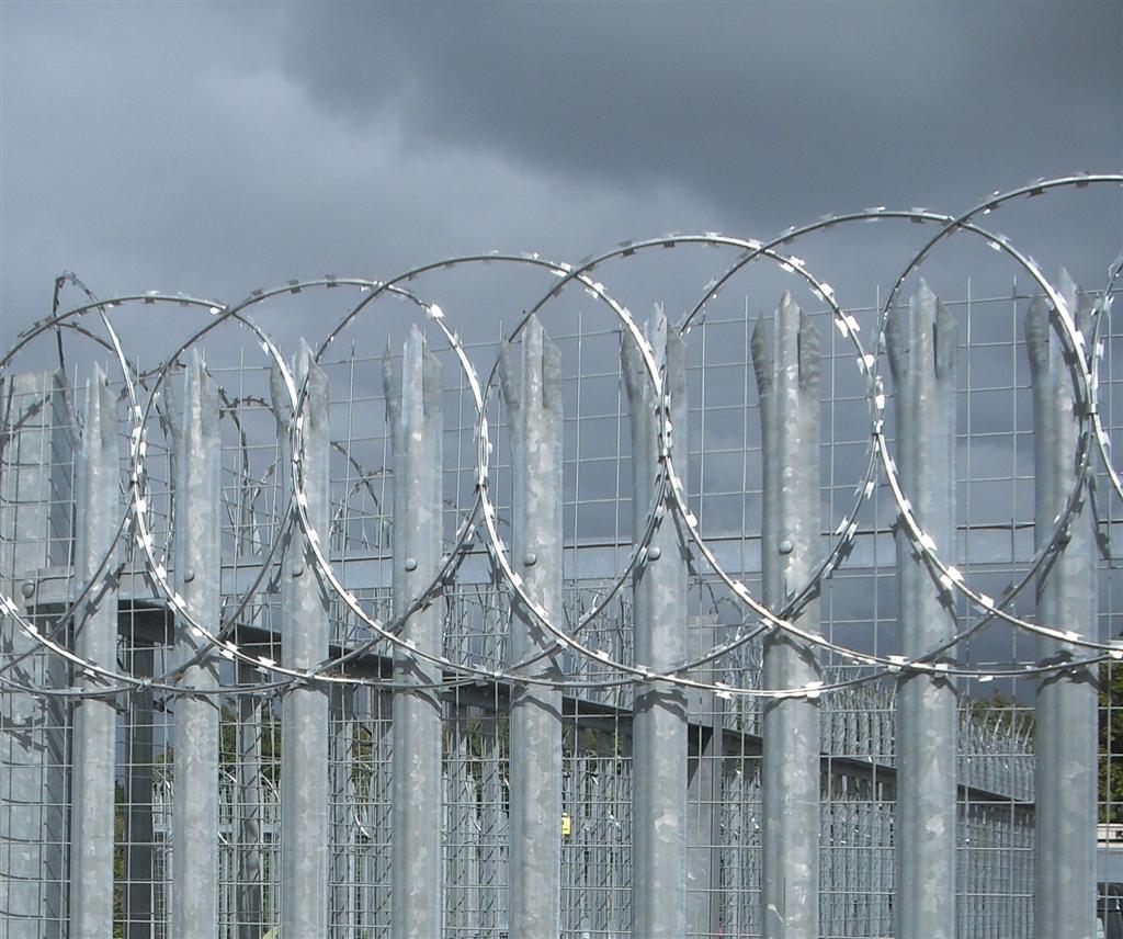 Galvanized Picket weld fencing 