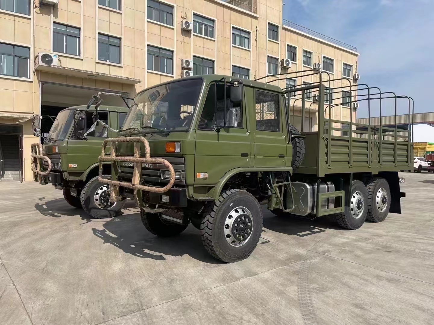 6x6 Off Road Cargo Truck (5) 6x6 Off Road Cargo Truck (5)